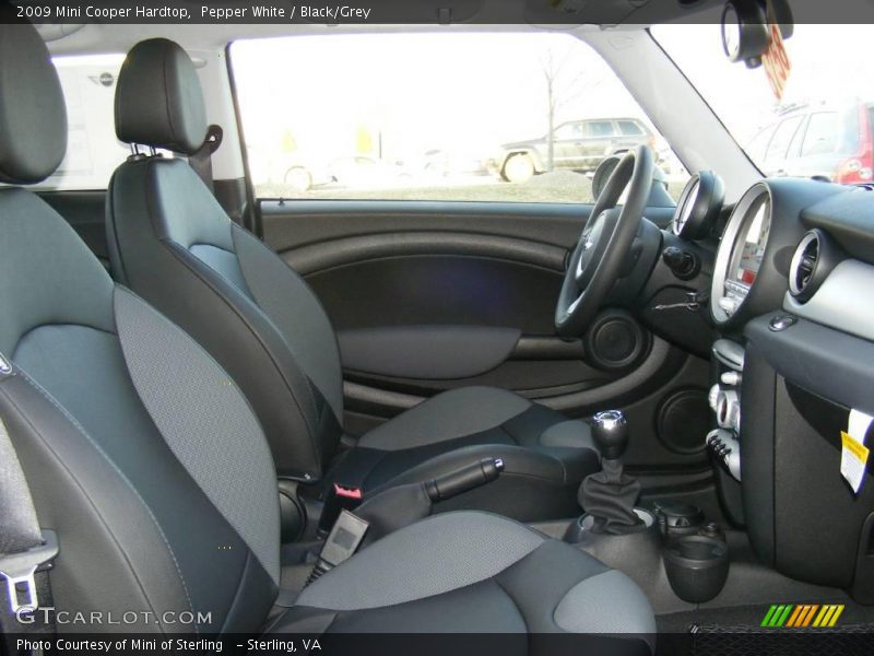Pepper White / Black/Grey 2009 Mini Cooper Hardtop