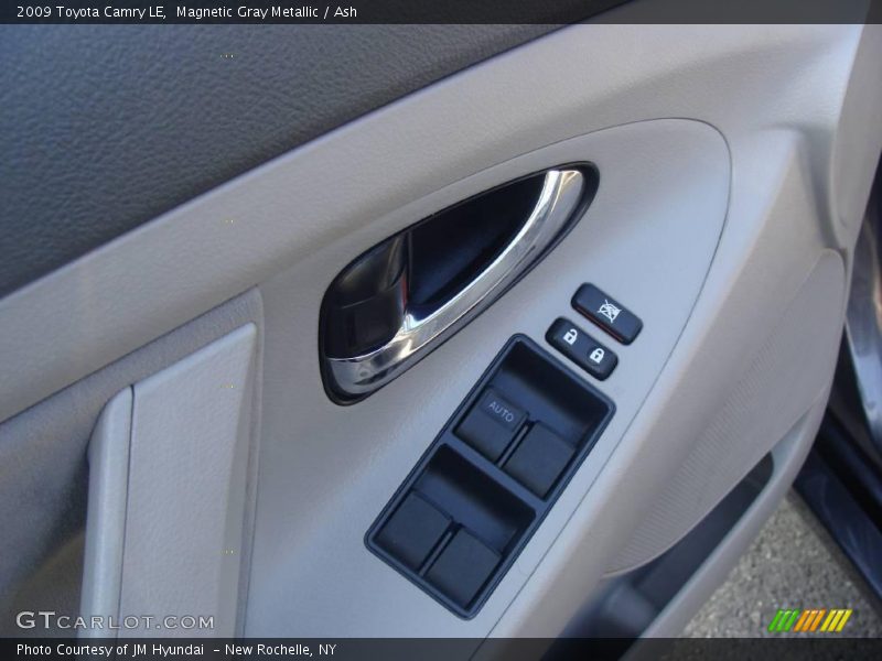 Magnetic Gray Metallic / Ash 2009 Toyota Camry LE
