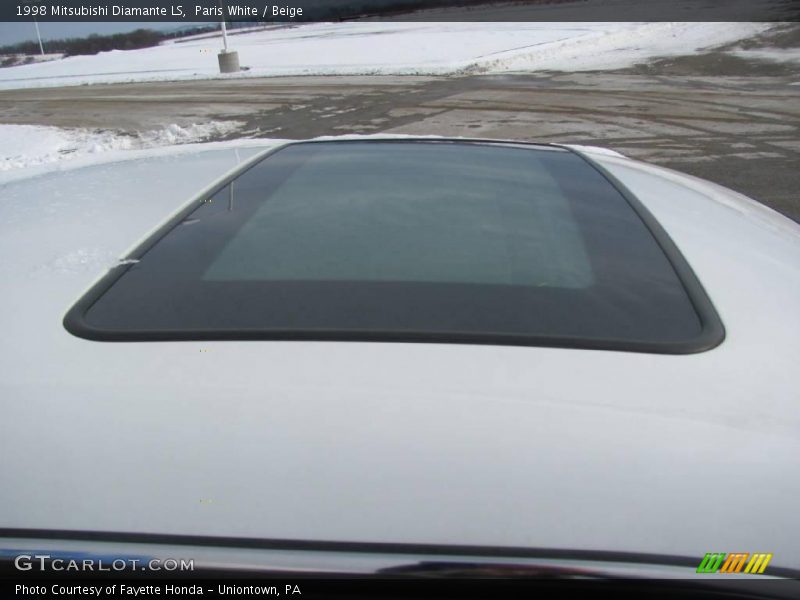 Paris White / Beige 1998 Mitsubishi Diamante LS