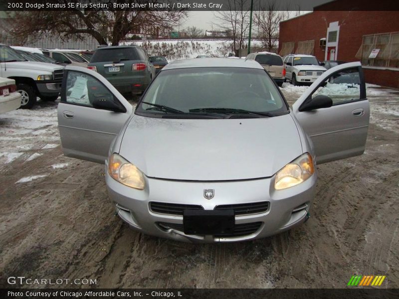 Bright Silver Metallic / Dark Slate Gray 2002 Dodge Stratus SE Plus Sedan