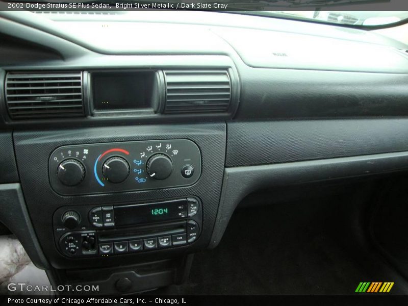 Bright Silver Metallic / Dark Slate Gray 2002 Dodge Stratus SE Plus Sedan