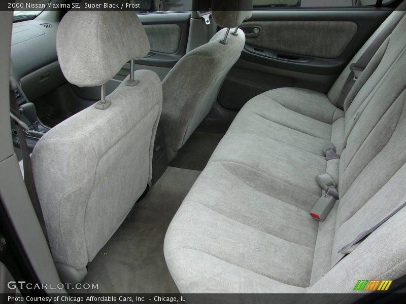 Super Black / Frost 2000 Nissan Maxima SE