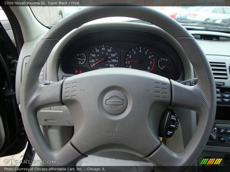 Super Black / Frost 2000 Nissan Maxima SE