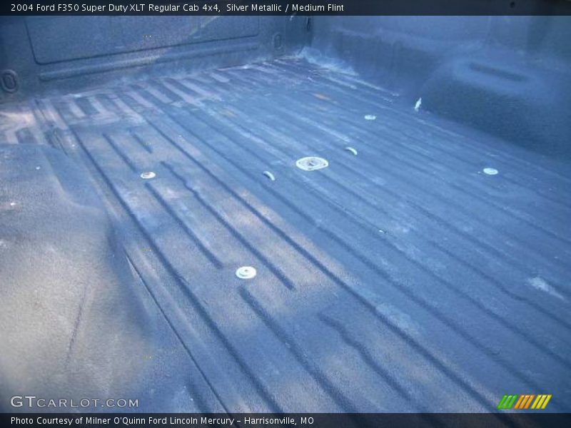 Silver Metallic / Medium Flint 2004 Ford F350 Super Duty XLT Regular Cab 4x4