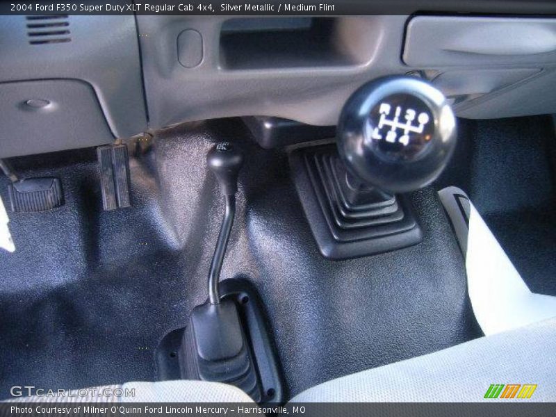 Silver Metallic / Medium Flint 2004 Ford F350 Super Duty XLT Regular Cab 4x4