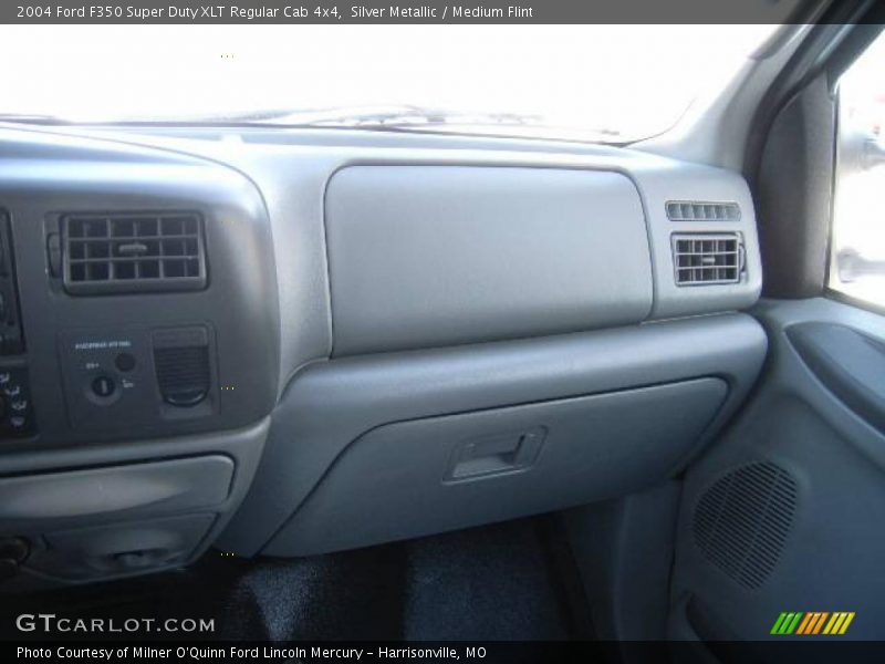 Silver Metallic / Medium Flint 2004 Ford F350 Super Duty XLT Regular Cab 4x4