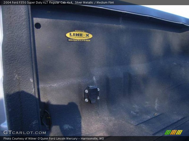 Silver Metallic / Medium Flint 2004 Ford F350 Super Duty XLT Regular Cab 4x4