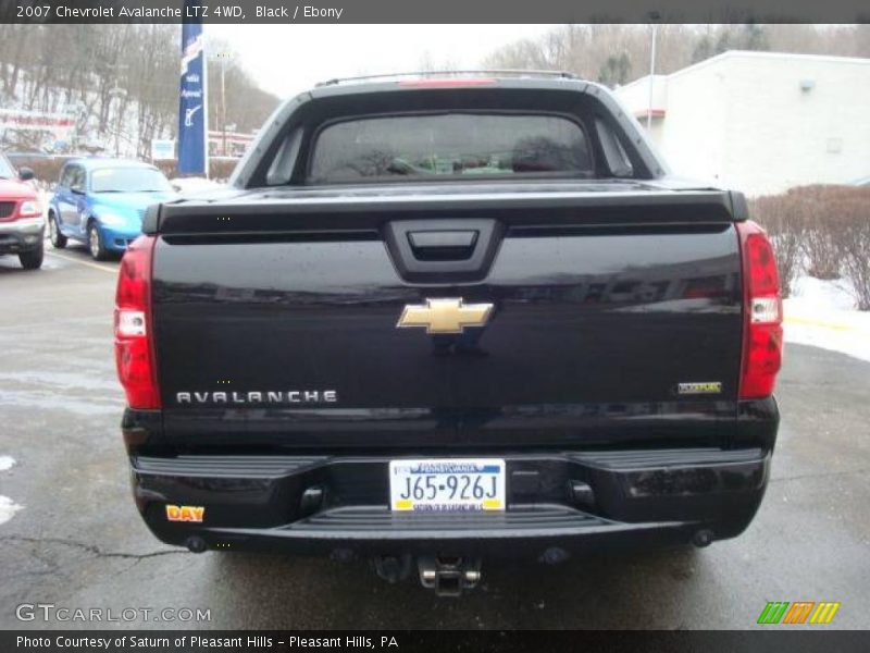 Black / Ebony 2007 Chevrolet Avalanche LTZ 4WD