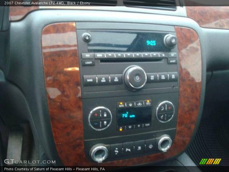Black / Ebony 2007 Chevrolet Avalanche LTZ 4WD