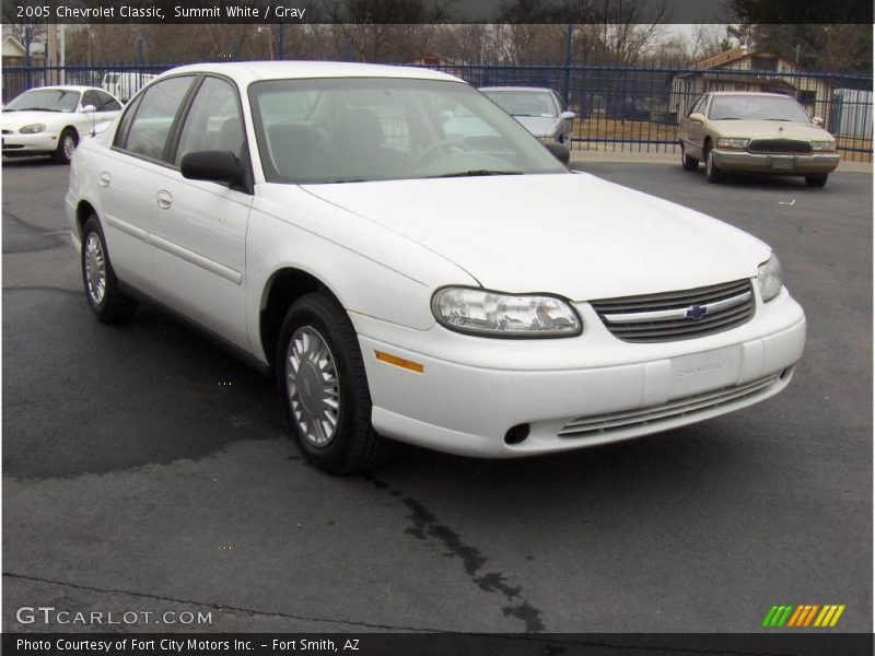 Summit White / Gray 2005 Chevrolet Classic