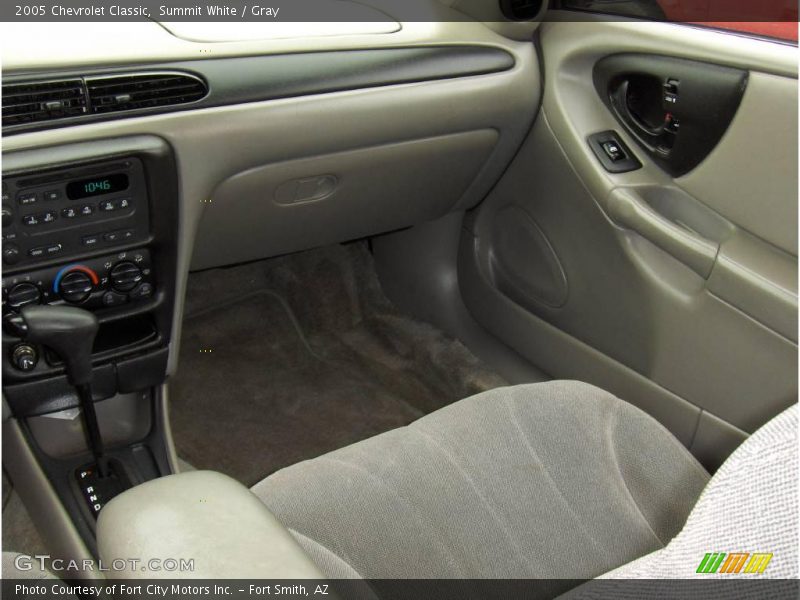 Summit White / Gray 2005 Chevrolet Classic