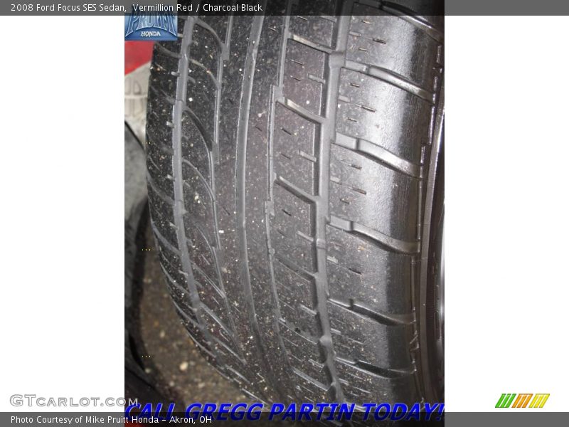 Vermillion Red / Charcoal Black 2008 Ford Focus SES Sedan