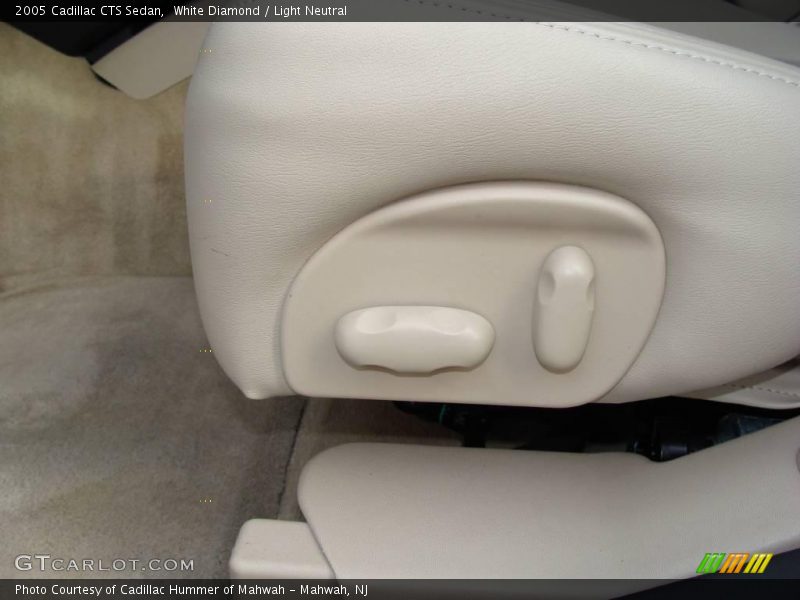White Diamond / Light Neutral 2005 Cadillac CTS Sedan