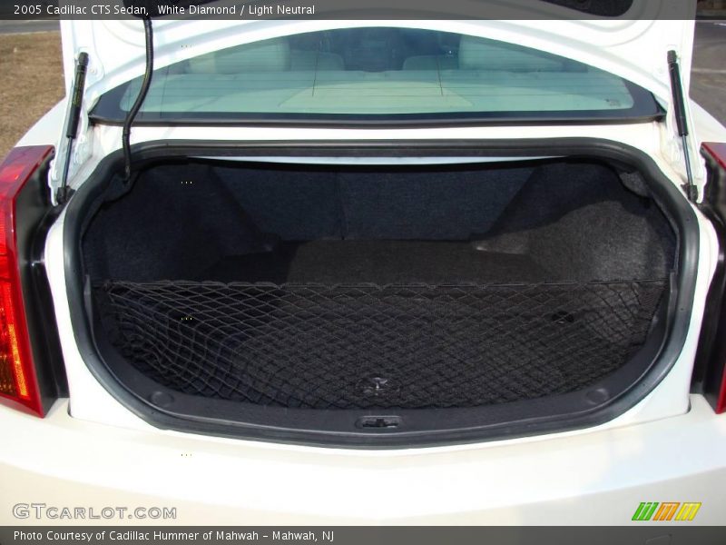 White Diamond / Light Neutral 2005 Cadillac CTS Sedan
