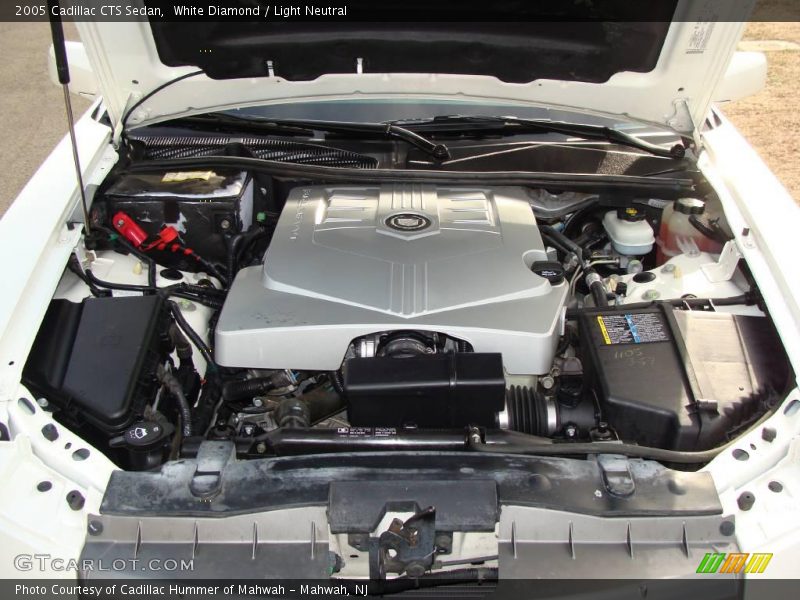 White Diamond / Light Neutral 2005 Cadillac CTS Sedan
