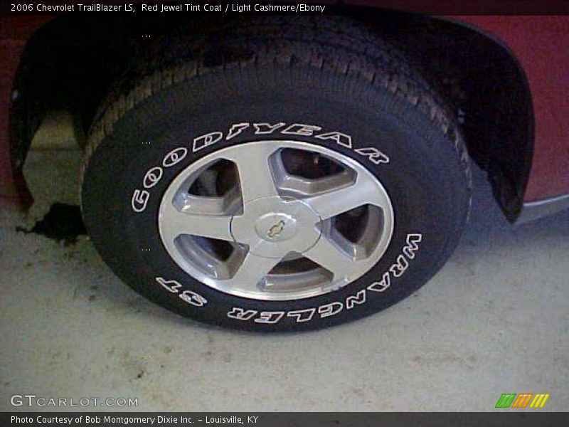 Red Jewel Tint Coat / Light Cashmere/Ebony 2006 Chevrolet TrailBlazer LS