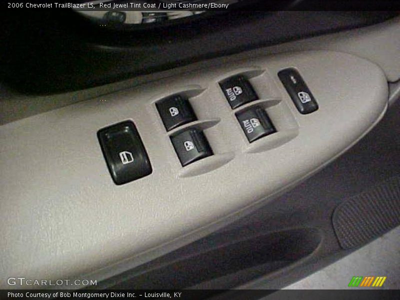 Red Jewel Tint Coat / Light Cashmere/Ebony 2006 Chevrolet TrailBlazer LS