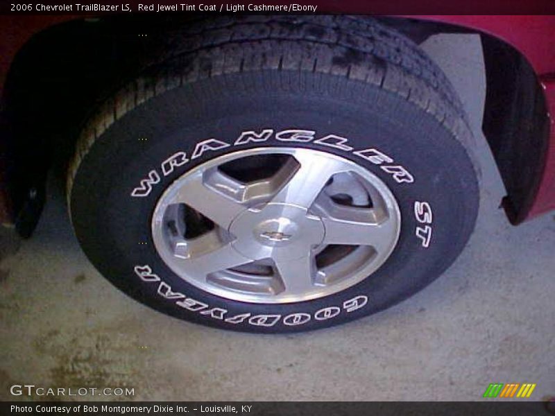 Red Jewel Tint Coat / Light Cashmere/Ebony 2006 Chevrolet TrailBlazer LS