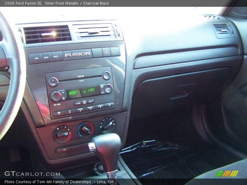 Silver Frost Metallic / Charcoal Black 2006 Ford Fusion SE
