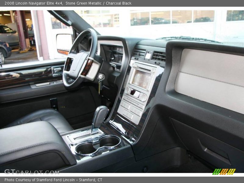 Stone Green Metallic / Charcoal Black 2008 Lincoln Navigator Elite 4x4