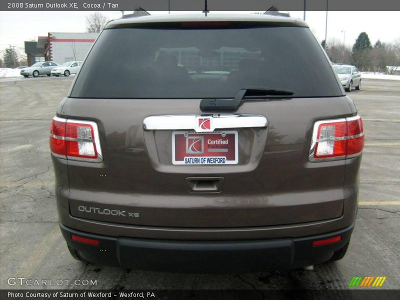 Cocoa / Tan 2008 Saturn Outlook XE