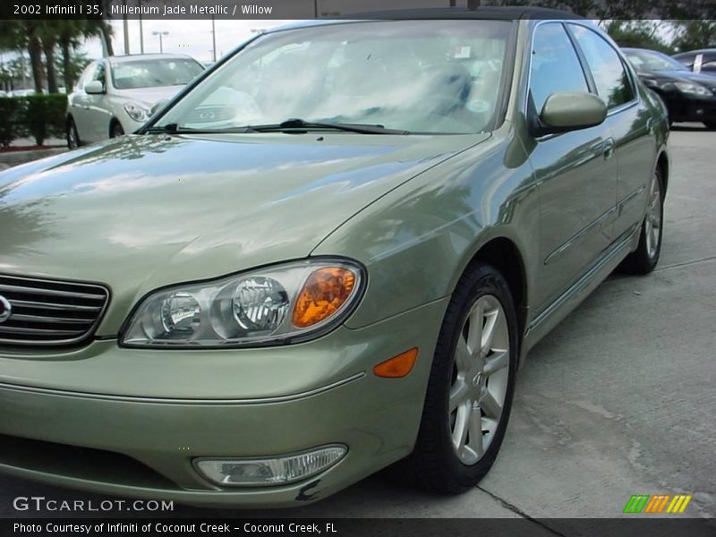 Millenium Jade Metallic / Willow 2002 Infiniti I 35