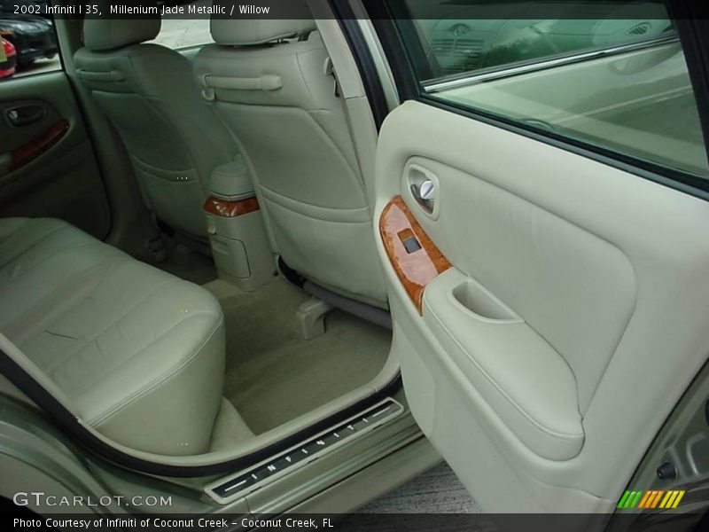 Millenium Jade Metallic / Willow 2002 Infiniti I 35