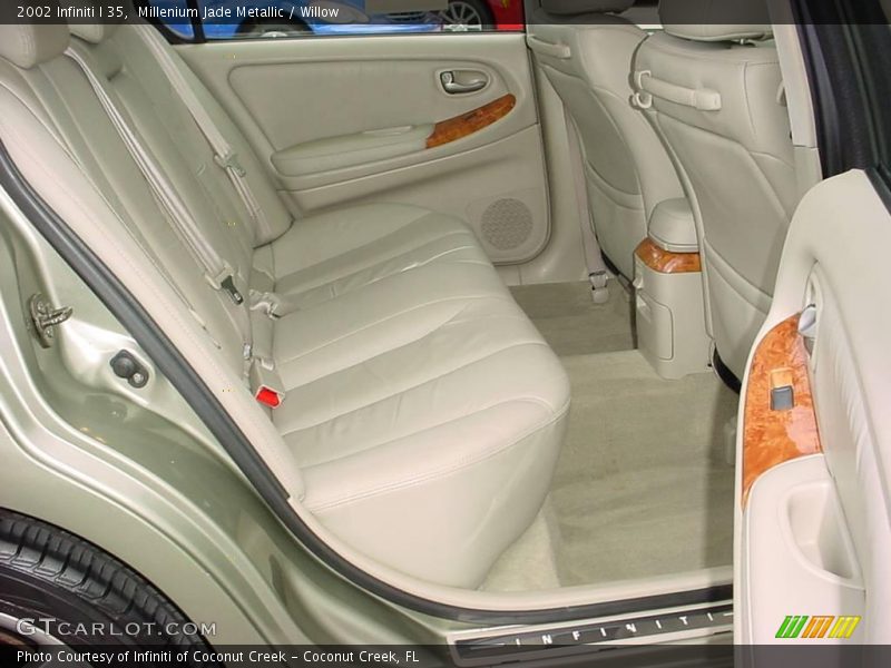 Millenium Jade Metallic / Willow 2002 Infiniti I 35