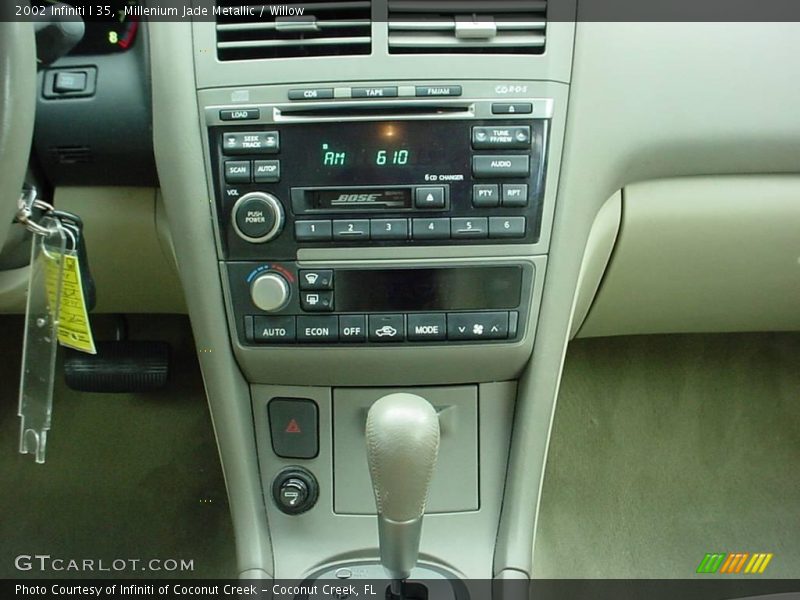 Millenium Jade Metallic / Willow 2002 Infiniti I 35