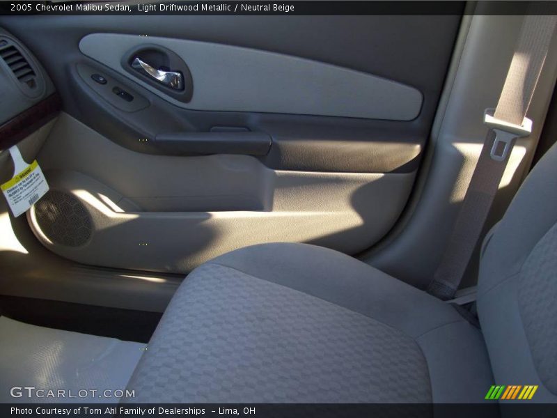 Light Driftwood Metallic / Neutral Beige 2005 Chevrolet Malibu Sedan