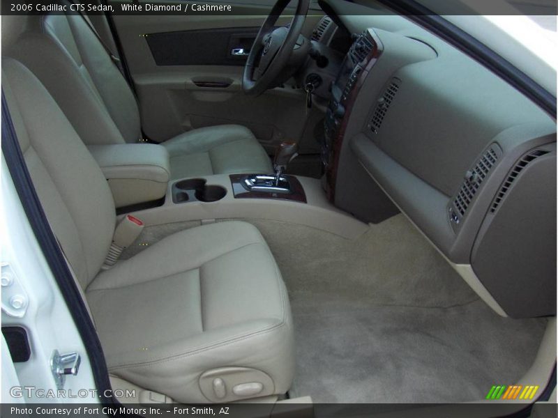 White Diamond / Cashmere 2006 Cadillac CTS Sedan