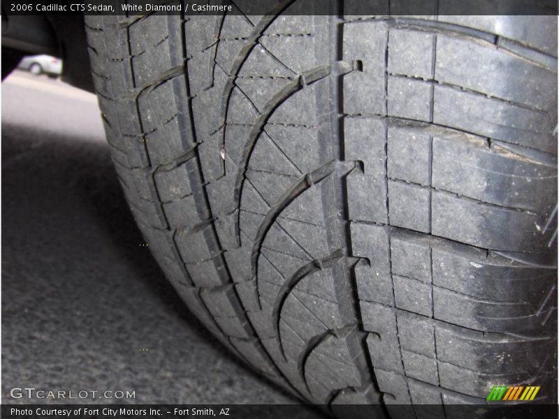 White Diamond / Cashmere 2006 Cadillac CTS Sedan