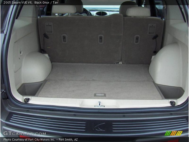 Black Onyx / Tan 2005 Saturn VUE V6