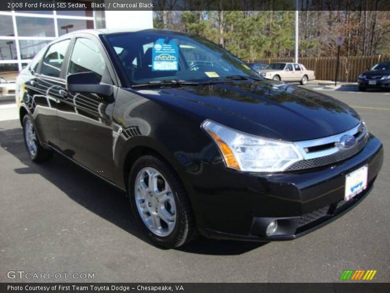 Black / Charcoal Black 2008 Ford Focus SES Sedan