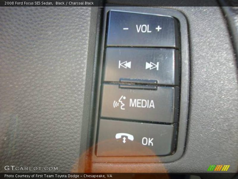 Black / Charcoal Black 2008 Ford Focus SES Sedan
