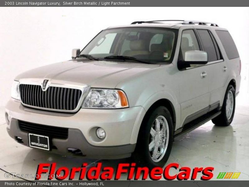 Silver Birch Metallic / Light Parchment 2003 Lincoln Navigator Luxury