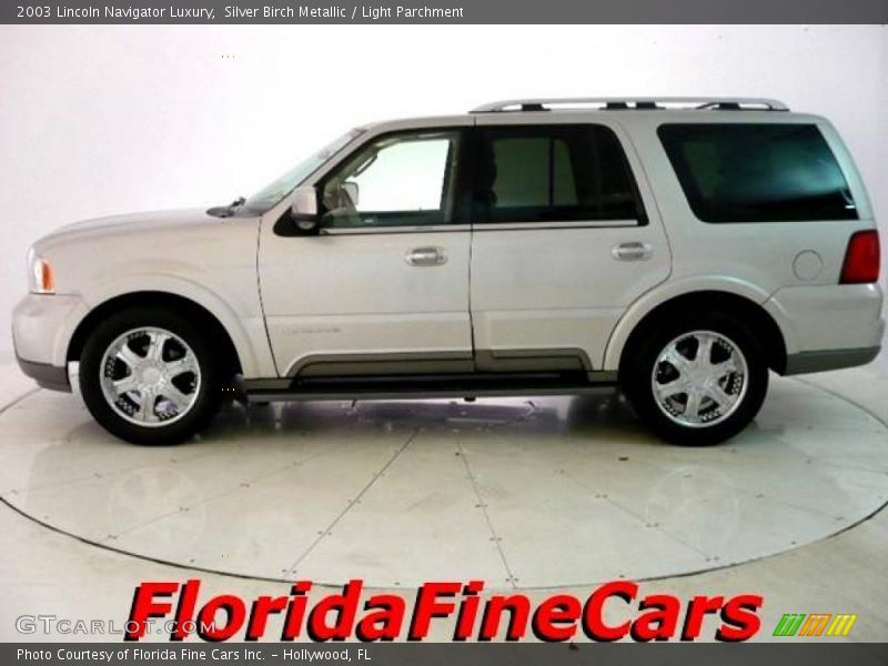 Silver Birch Metallic / Light Parchment 2003 Lincoln Navigator Luxury