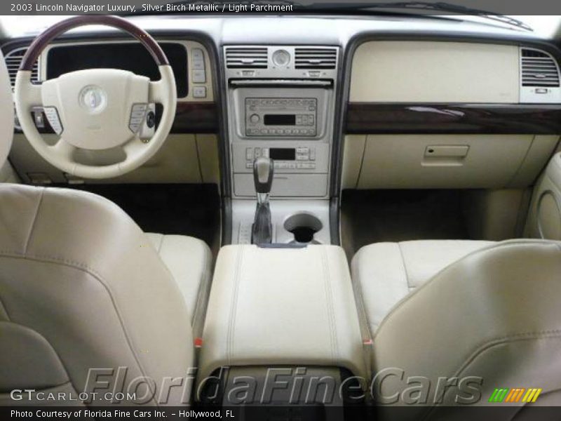 Silver Birch Metallic / Light Parchment 2003 Lincoln Navigator Luxury