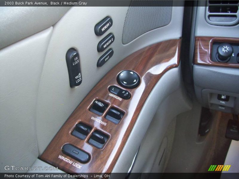 Black / Medium Gray 2003 Buick Park Avenue