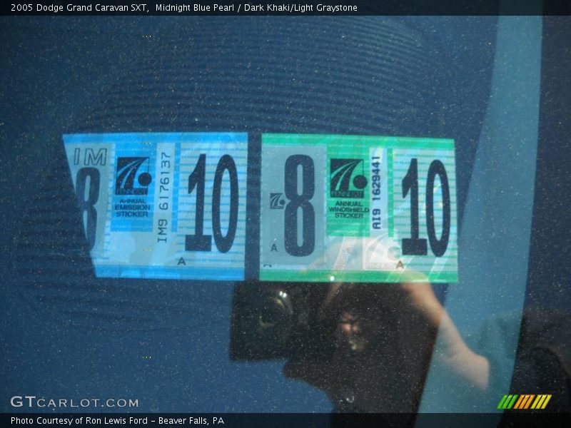 Midnight Blue Pearl / Dark Khaki/Light Graystone 2005 Dodge Grand Caravan SXT