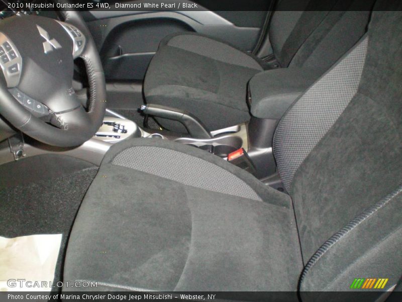 Diamond White Pearl / Black 2010 Mitsubishi Outlander ES 4WD