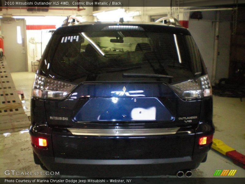 Cosmic Blue Metallic / Black 2010 Mitsubishi Outlander XLS 4WD