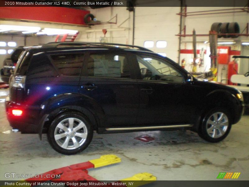 Cosmic Blue Metallic / Black 2010 Mitsubishi Outlander XLS 4WD