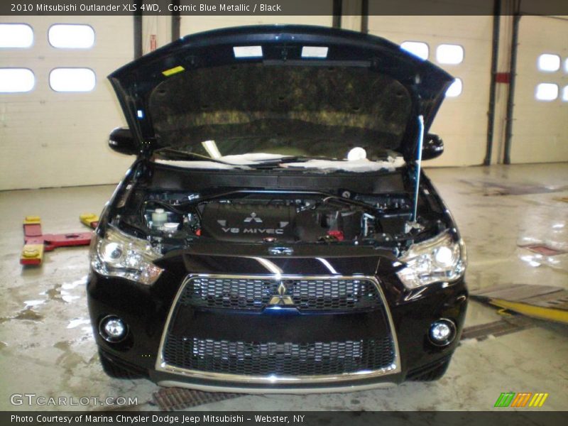 Cosmic Blue Metallic / Black 2010 Mitsubishi Outlander XLS 4WD