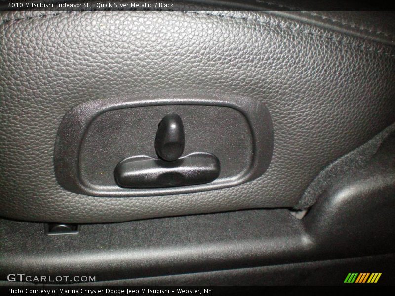 Quick Silver Metallic / Black 2010 Mitsubishi Endeavor SE