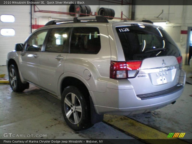 Quick Silver Metallic / Black 2010 Mitsubishi Endeavor SE