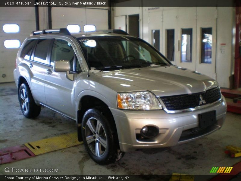 Quick Silver Metallic / Black 2010 Mitsubishi Endeavor SE