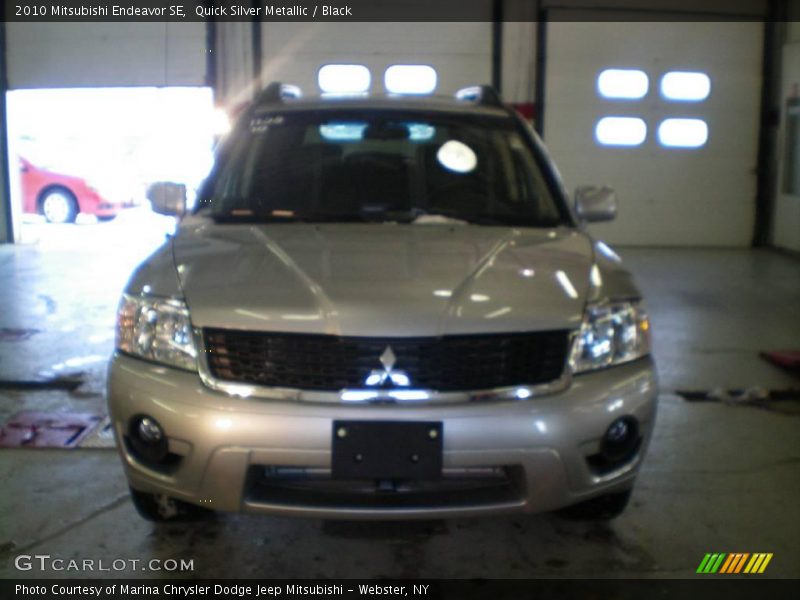 Quick Silver Metallic / Black 2010 Mitsubishi Endeavor SE