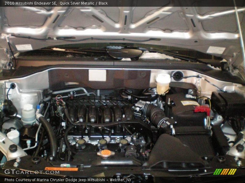 Quick Silver Metallic / Black 2010 Mitsubishi Endeavor SE