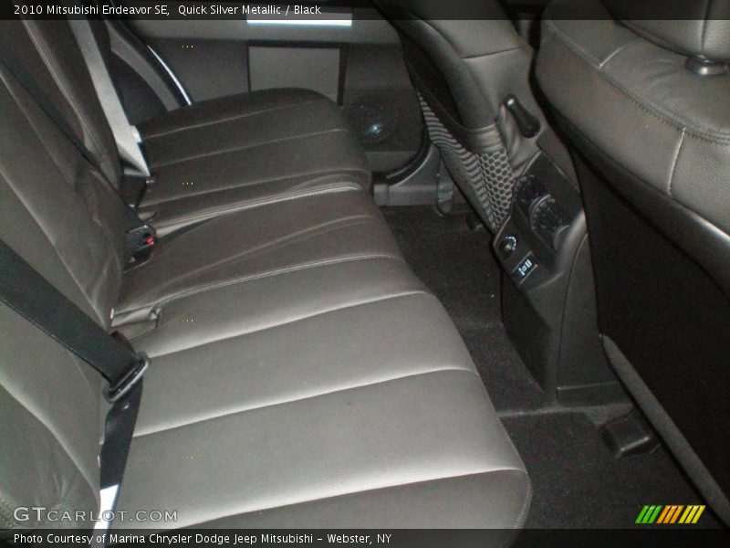 Quick Silver Metallic / Black 2010 Mitsubishi Endeavor SE